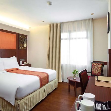 Hotel Best Western Plus Makassar Beach Extérieur photo