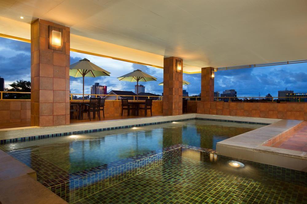 Best Western Plus Makassar Beach Extérieur photo
