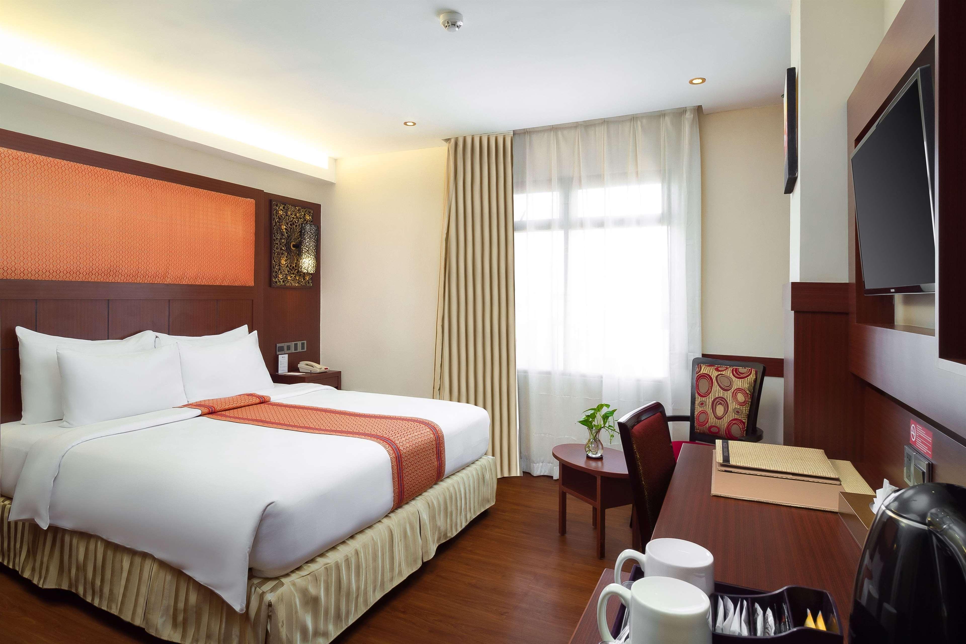 Hotel Best Western Plus Makassar Beach Extérieur photo