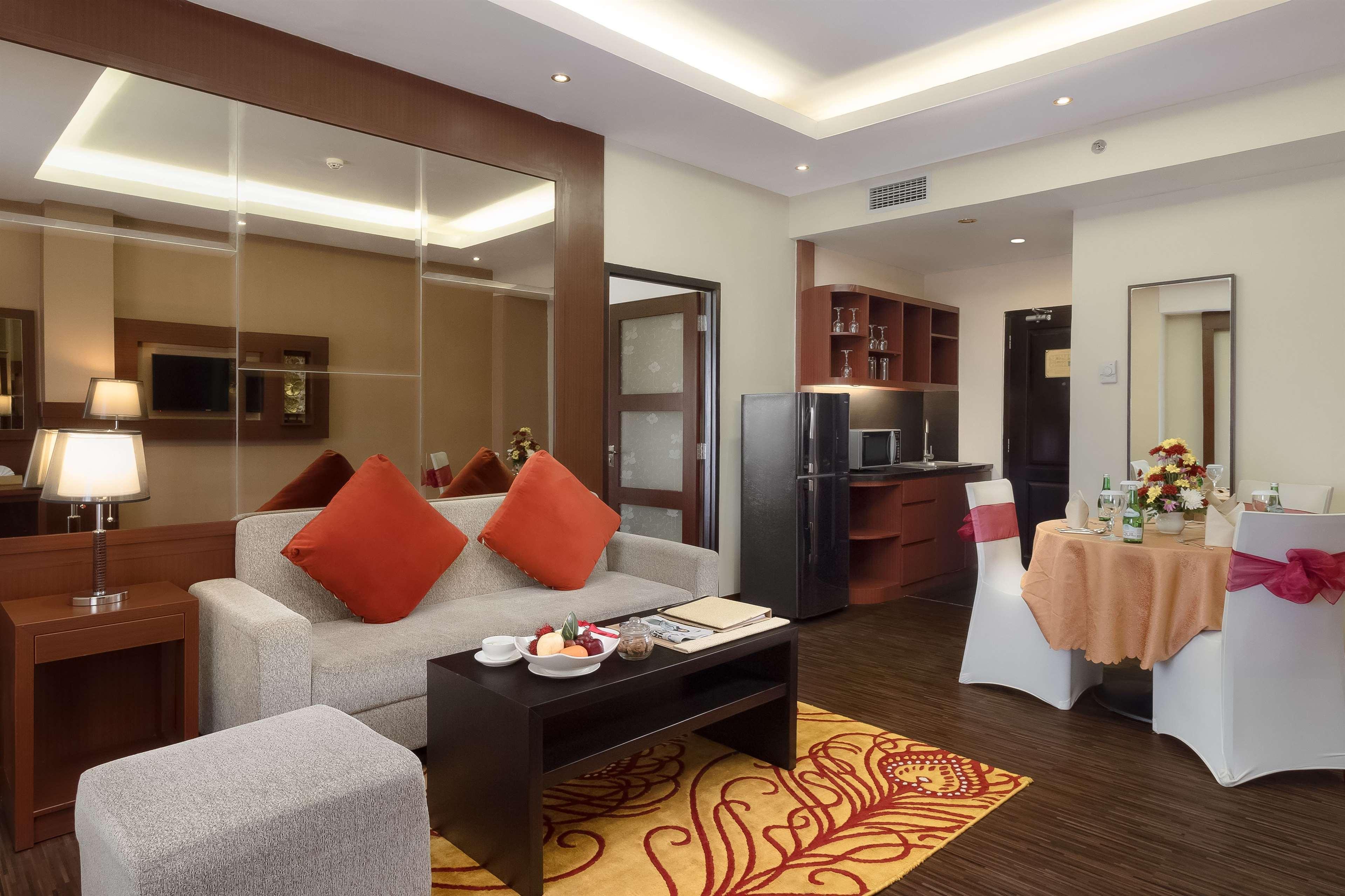 Best Western Plus Makassar Beach Extérieur photo