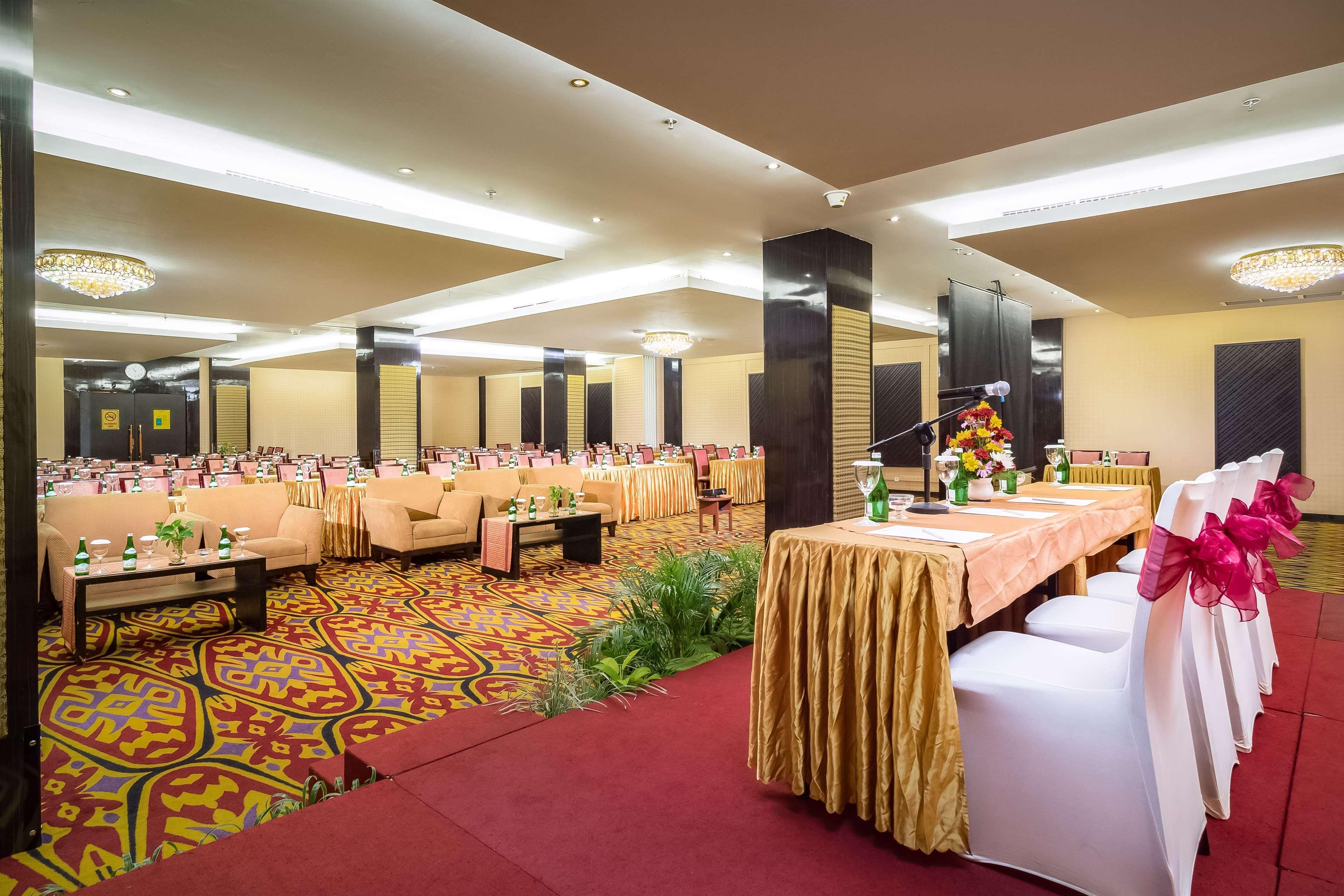 Hotel Best Western Plus Makassar Beach Extérieur photo