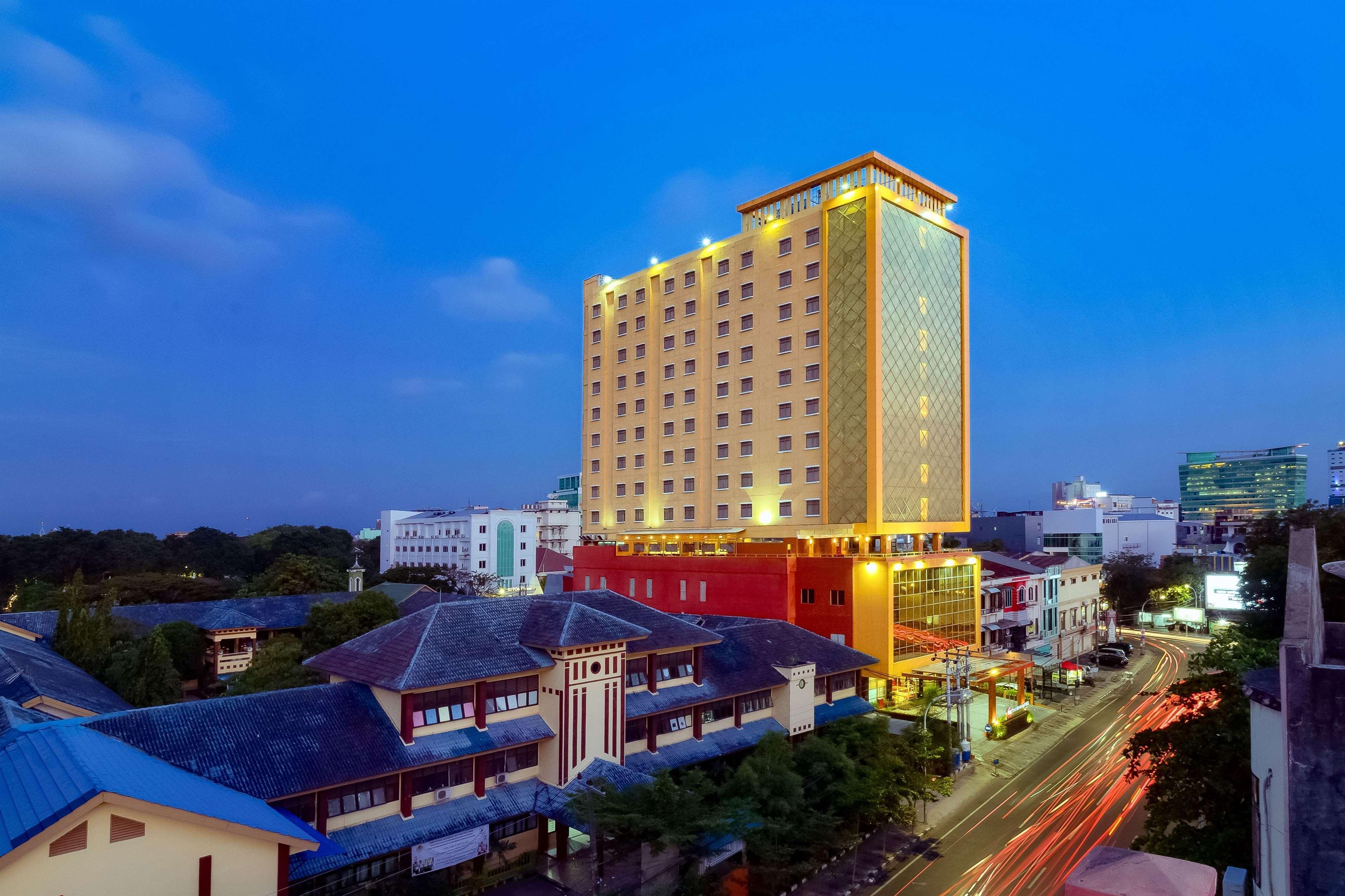 Hotel Best Western Plus Makassar Beach Extérieur photo