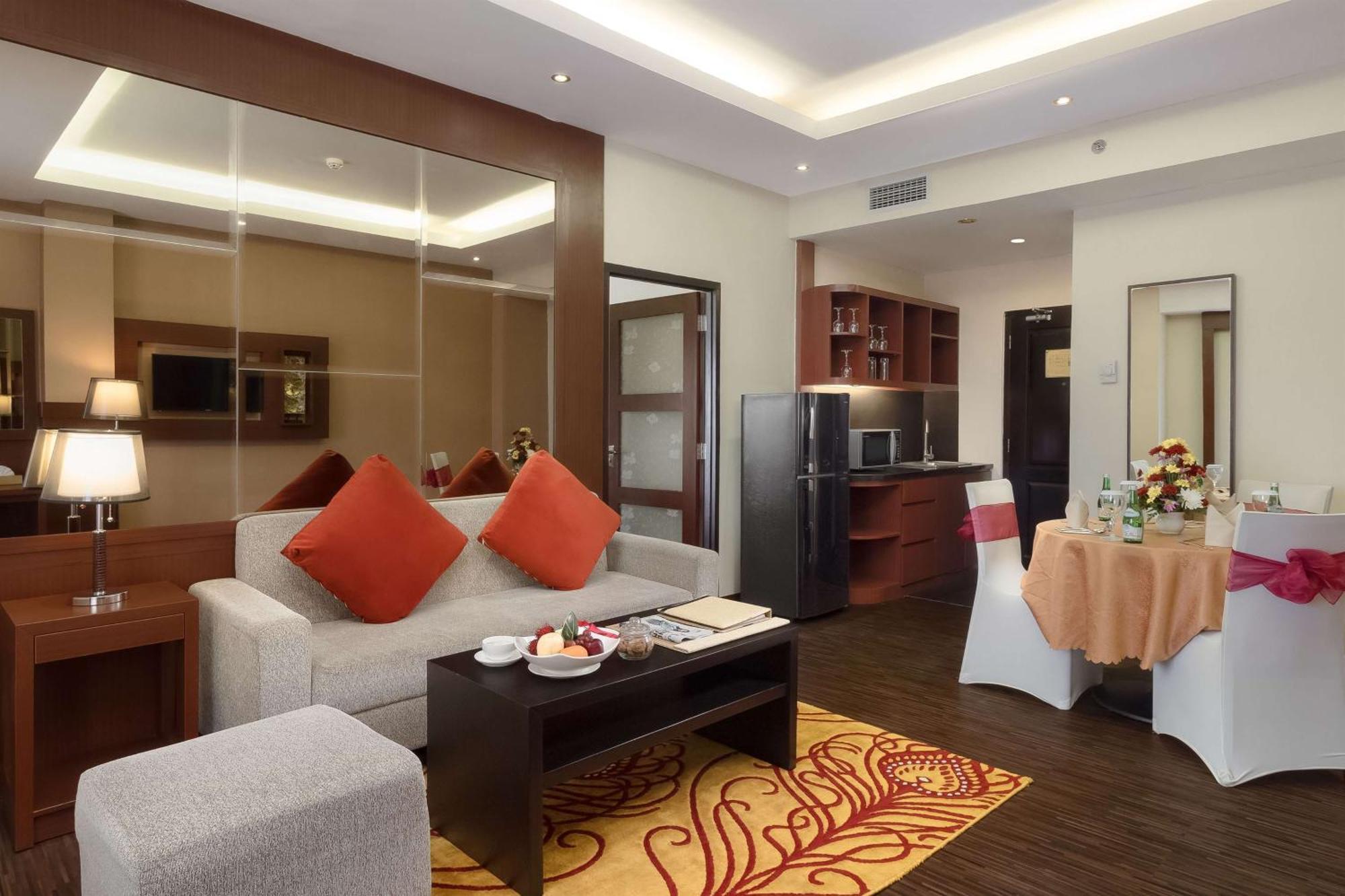 Hotel Best Western Plus Makassar Beach Extérieur photo